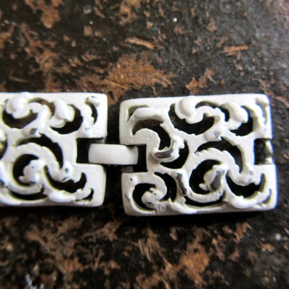 White Enamel Filigree Bracelet Vintage Link metal - Picture 3 of 5